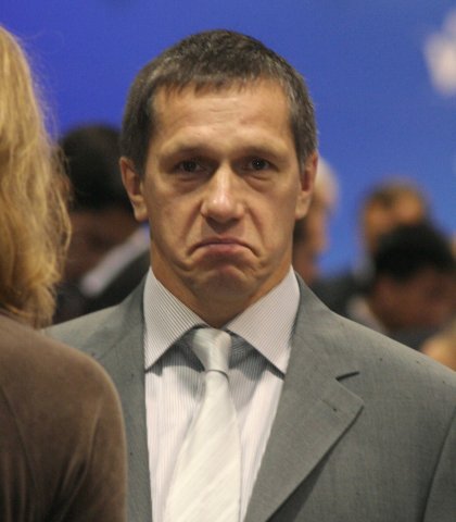см